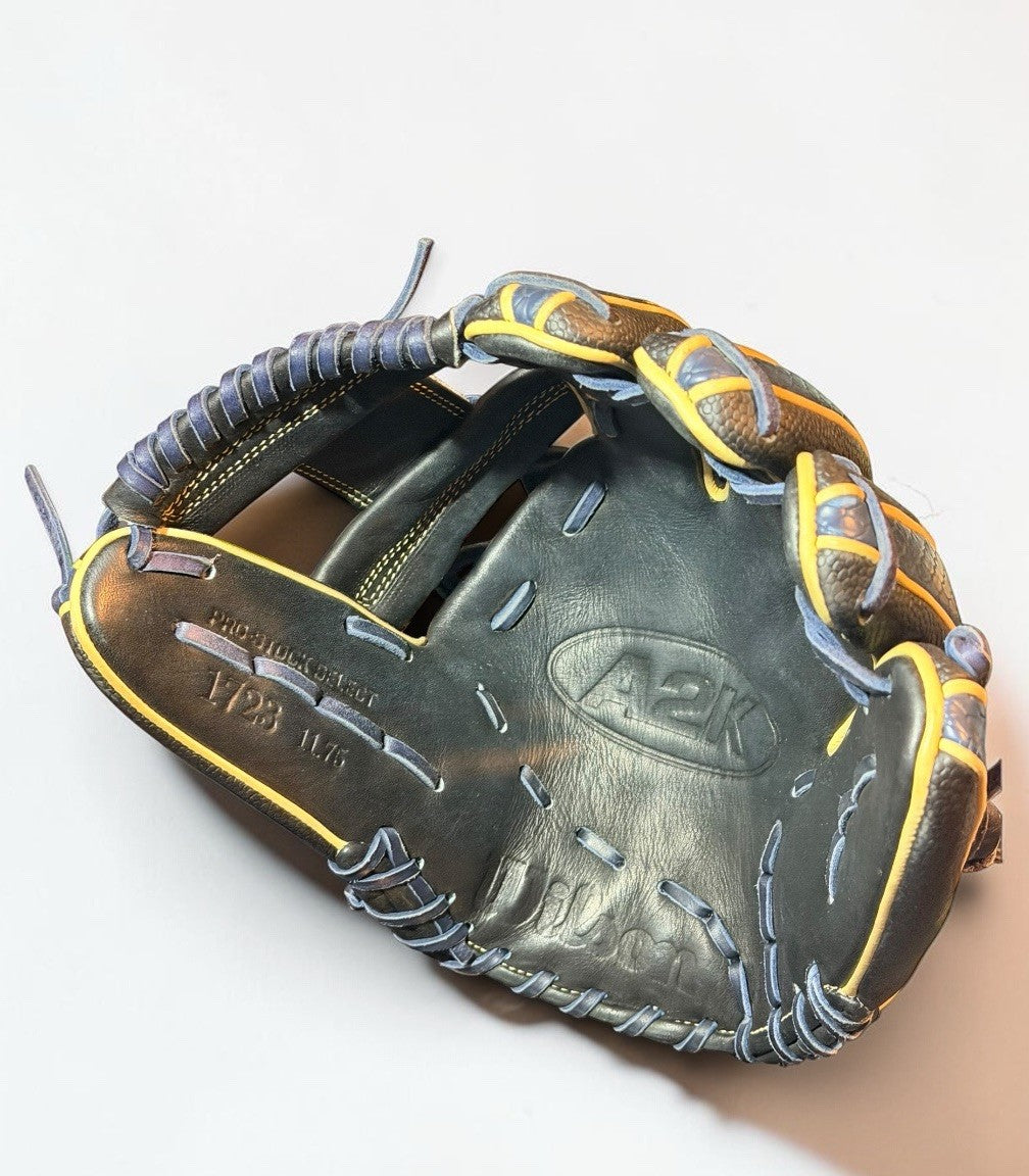 Wilson A2K 1723 11.75” Infield Glove RHT Blue Snakeskin Black Made in Japan