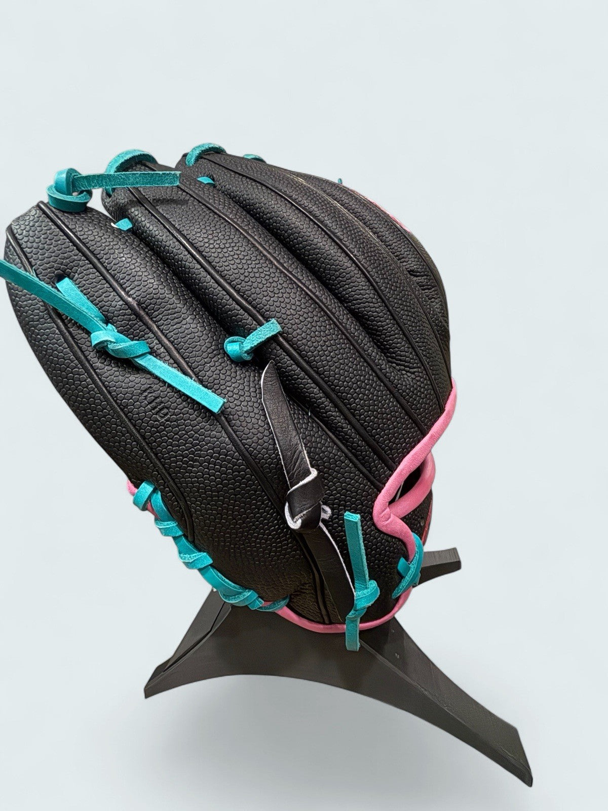 Wilson A2000 1786 Spin Control SuperSkin 11.5” Black Pink Teal RHT NWT