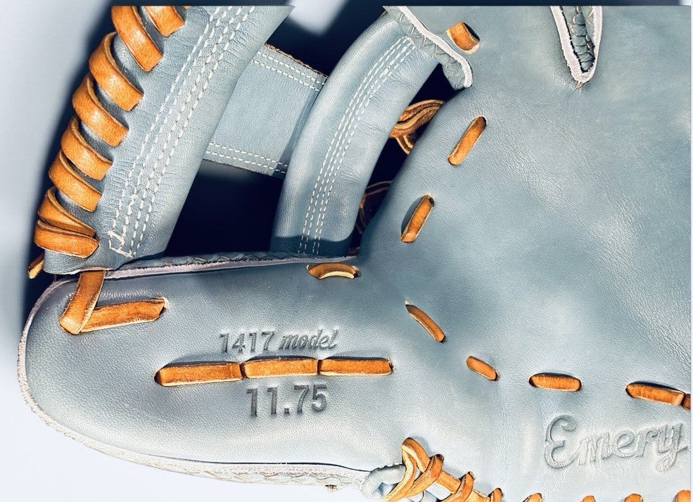 Emery 1417 11.75” Snakeskin Infield Baseball Glove RHT Pursue Mastery Preowned
