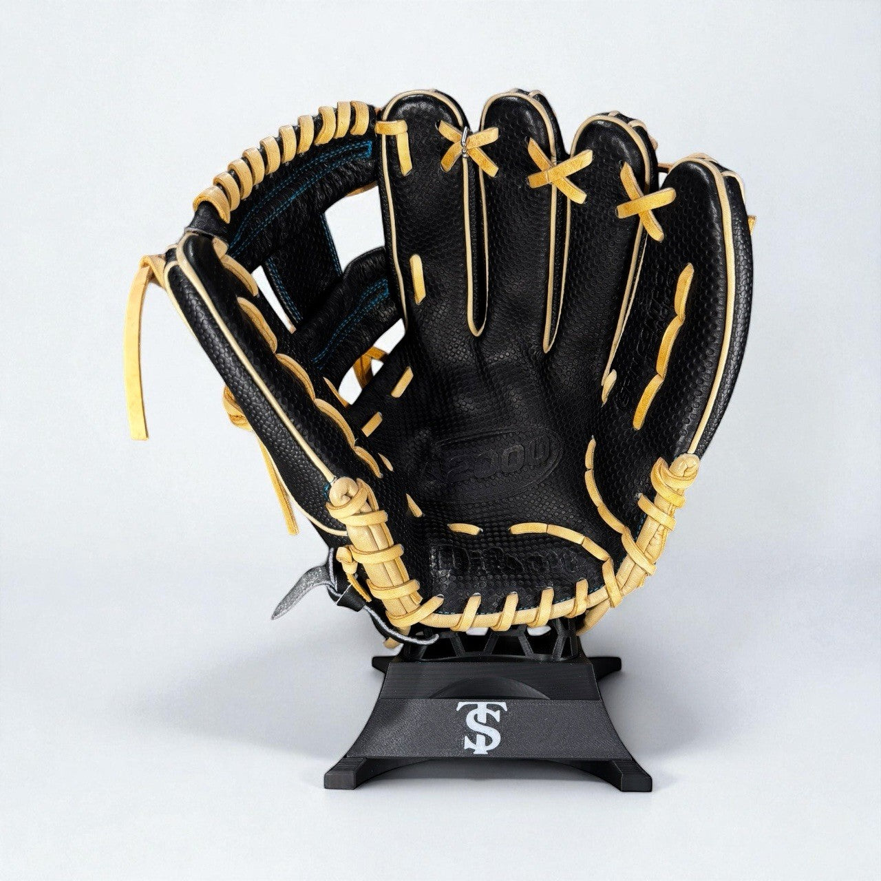 Wilson A2000 SuperSkin DP15 Spin Control Baseball Glove 11.5". New With Tags