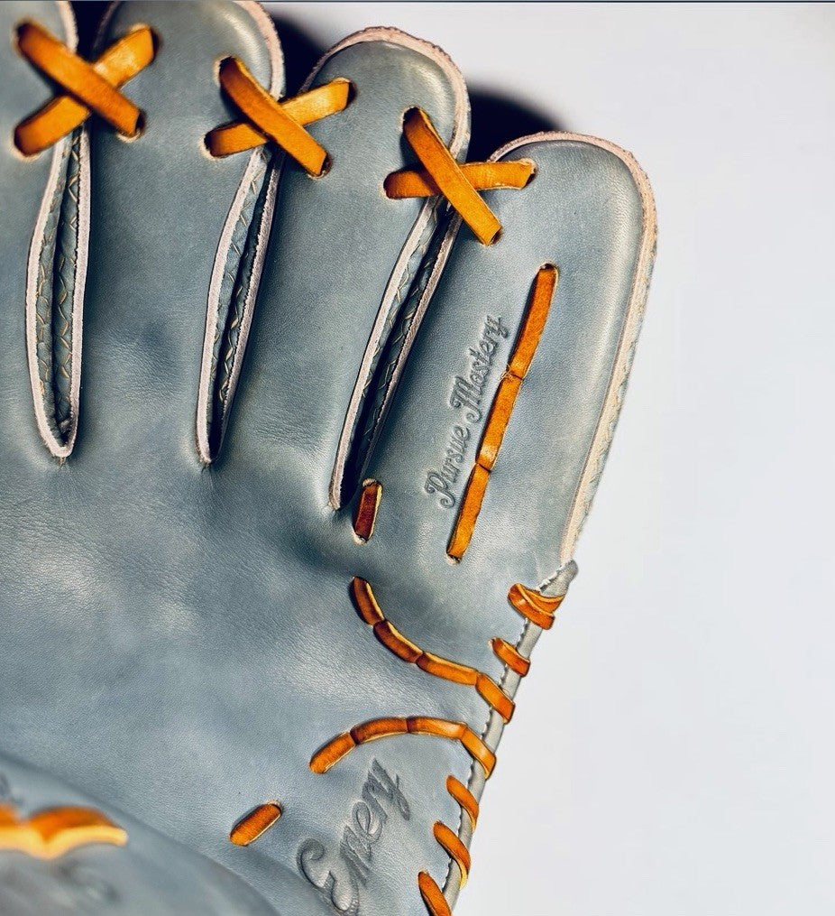 Emery 1417 11.75” Snakeskin Infield Baseball Glove RHT Pursue Mastery Preowned