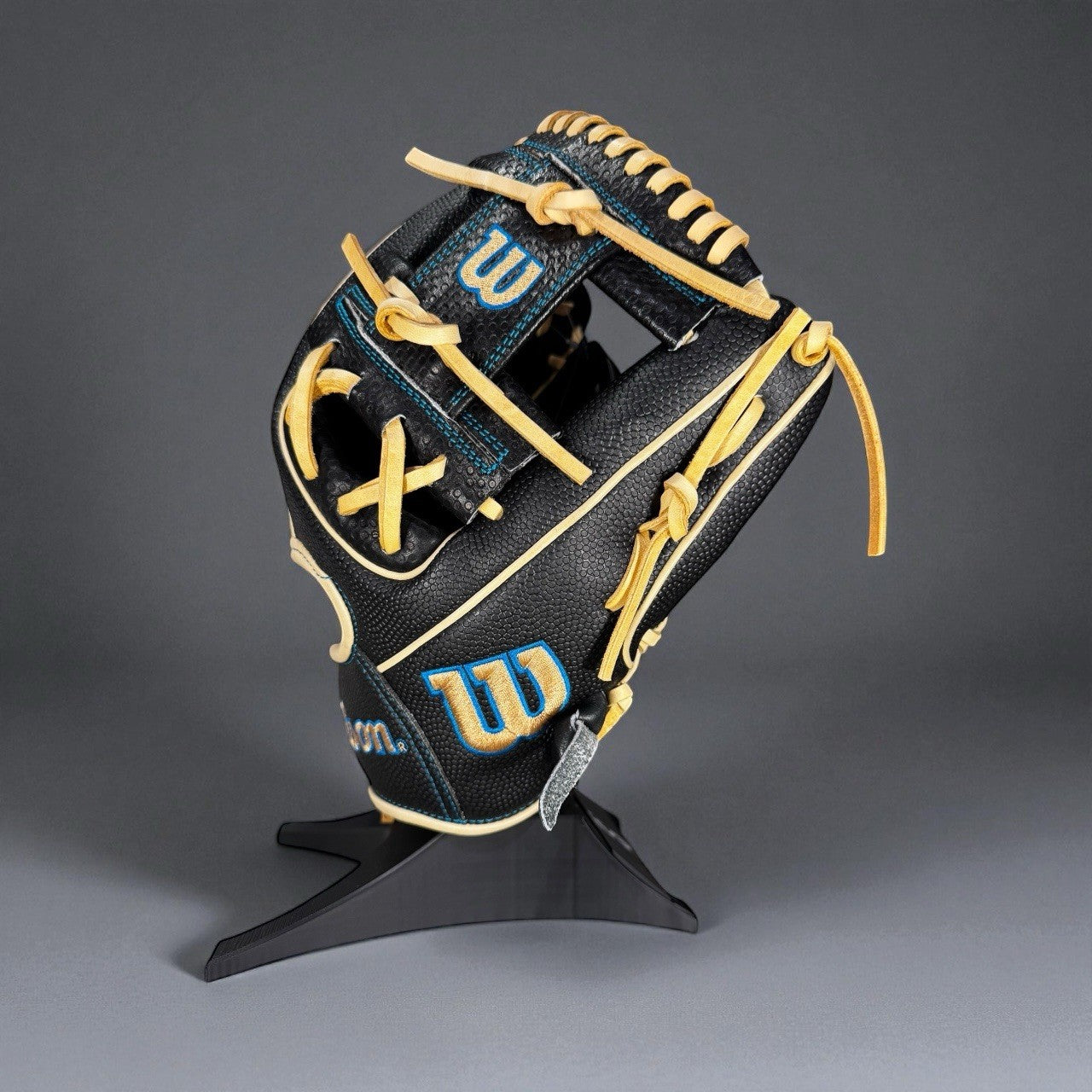 Wilson A2000 SuperSkin DP15 Spin Control Baseball Glove 11.5". New With Tags