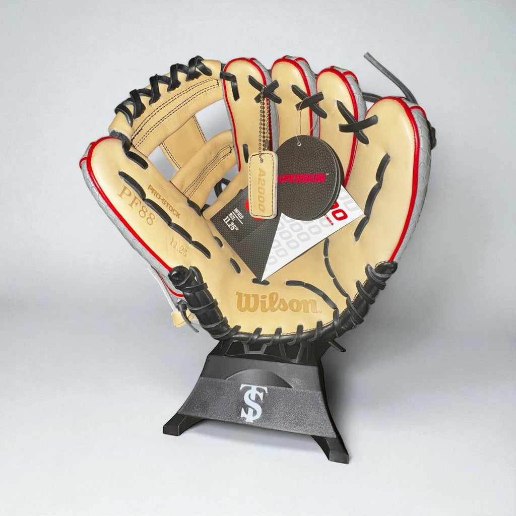 WILSON A2000 PF88 PRO STOCK BASEBALL GLOVE 11.25" - RH $329.99 Retail