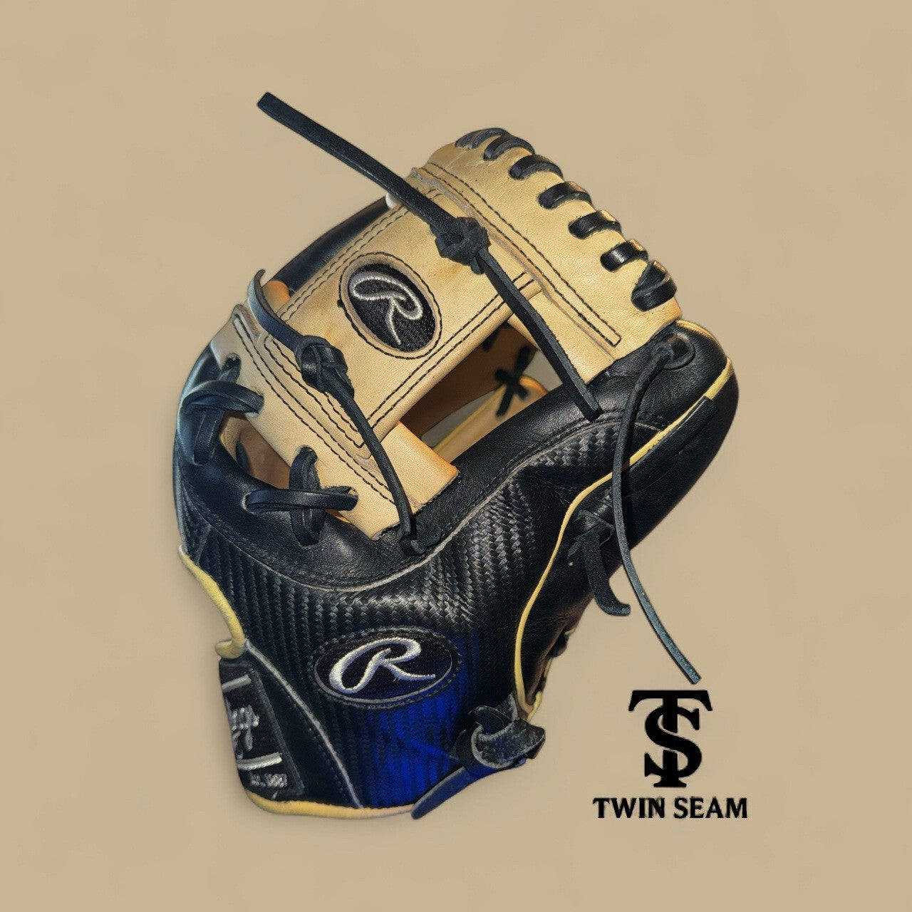 Rawlings HOH PRO204-2CBC -RHT- 11.5”. Carbon Fiber/Black/Gold