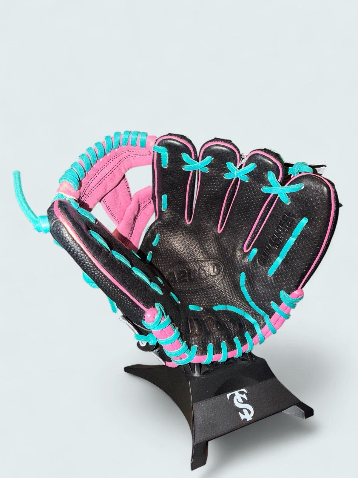 Wilson A2000 1786 Spin Control SuperSkin 11.5” Black Pink Teal RHT NWT