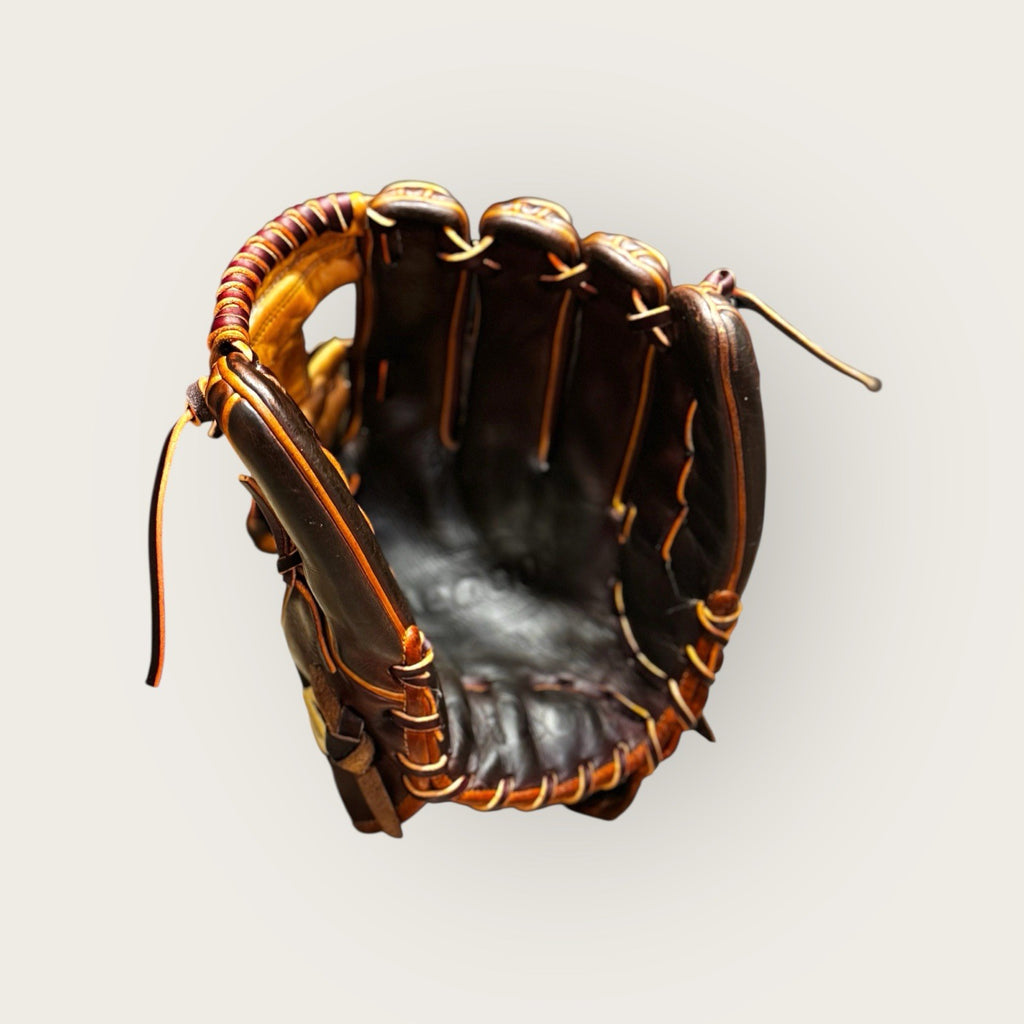 ⚾ Wilson A2000 1787 – 11.75” Infield Glove – Refreshed & Ready to Game ⚾