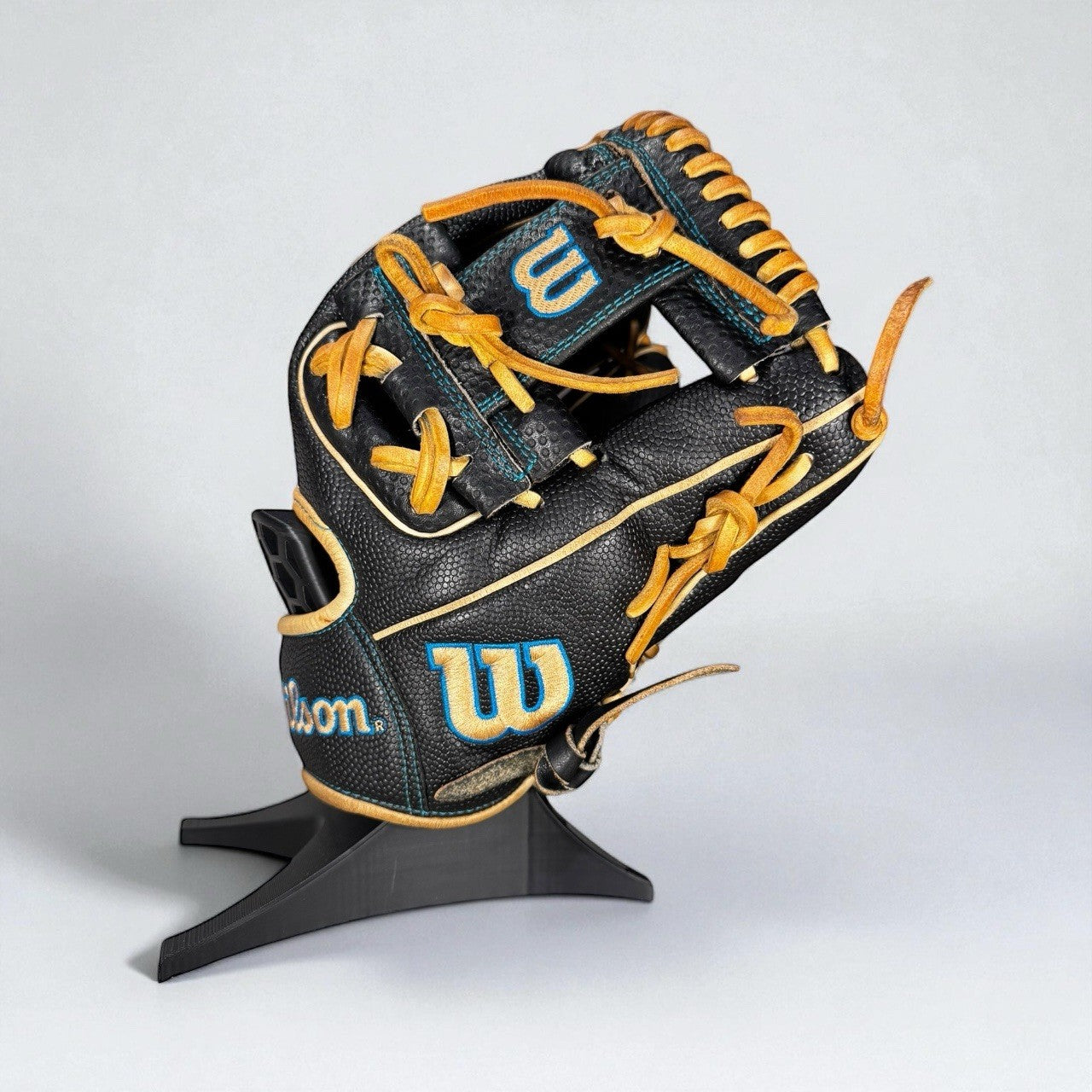 Wilson A2000 SuperSkin DP15 Spin Control Baseball Glove 11.5". New With Tags