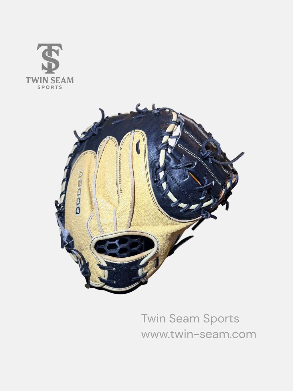 Wilson A2000 1790 34” SuperSkin Catcher’s Mitt RHT Black/Tan Baseball Glove