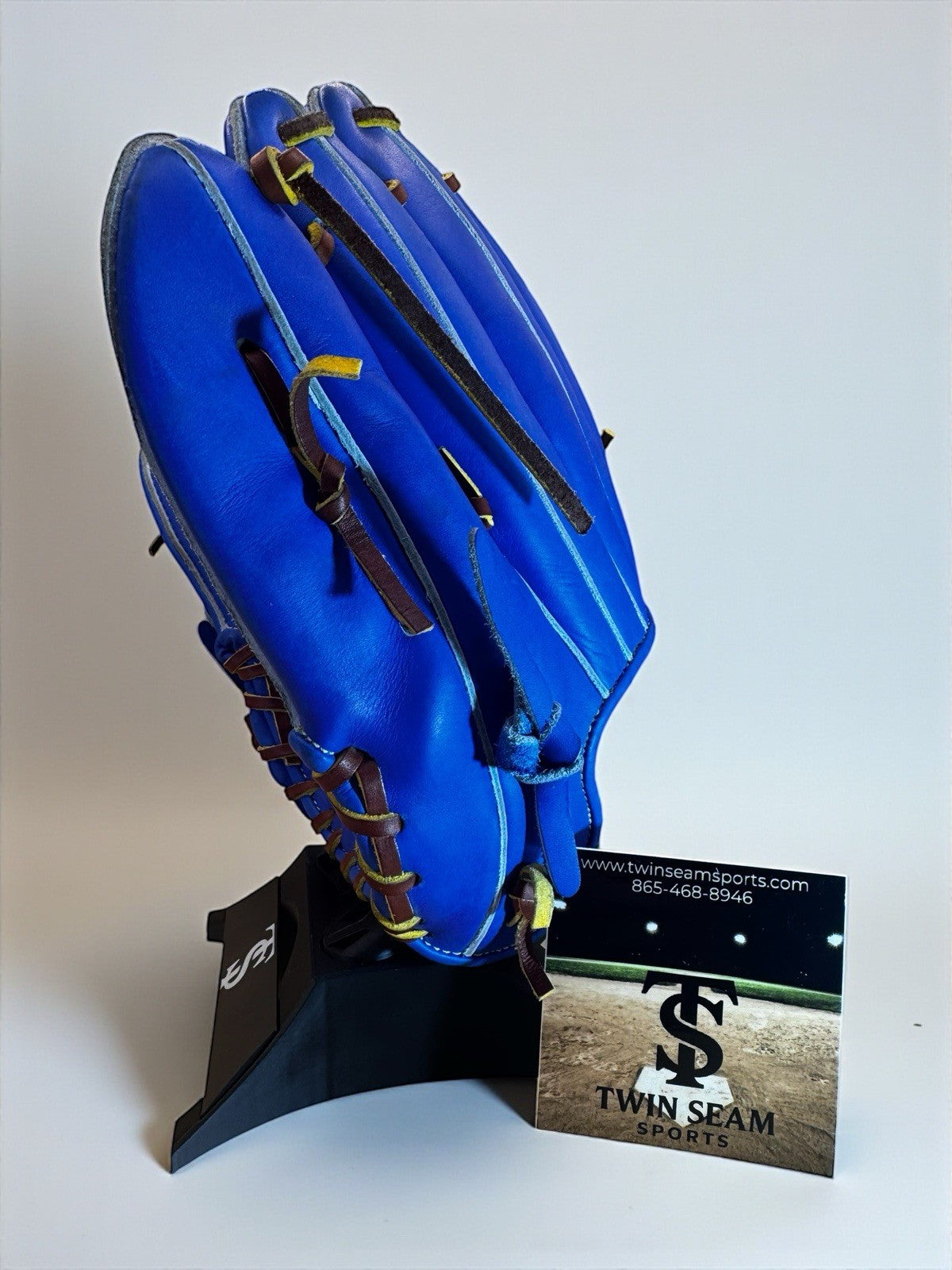 Jax Fielding Glove | EN-7 | Infield | Blue | 11.5” | RHT | Pre-Owned