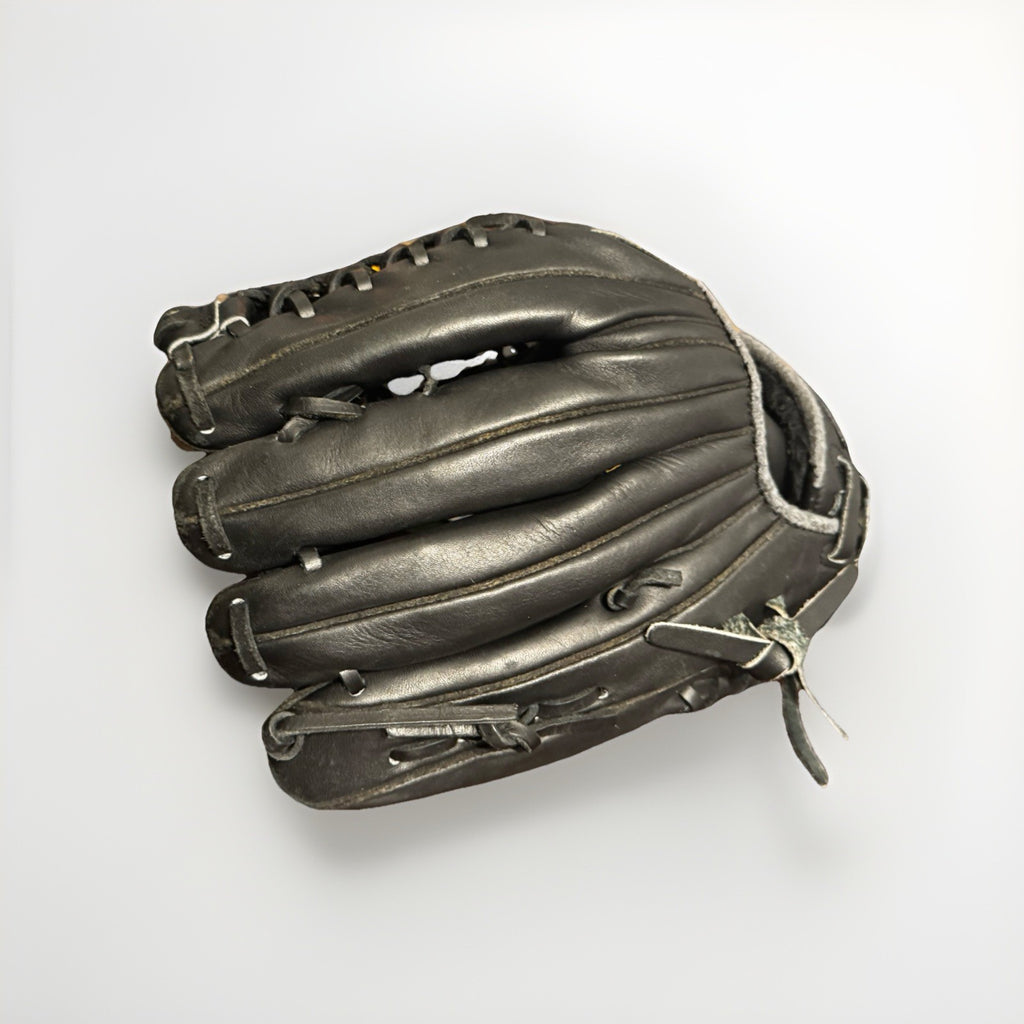 Rare Japan-Market Mizuno Pro Model – All-Black Baseball Glove – Right Hand Throw