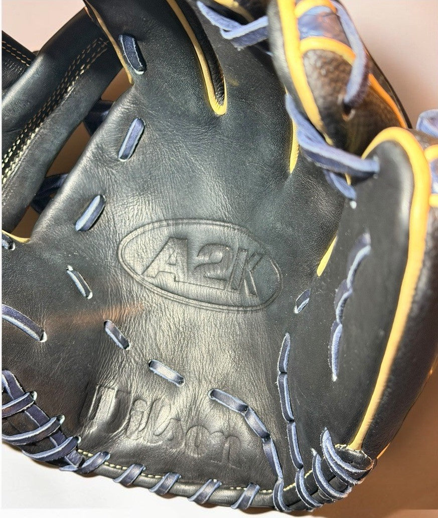 Wilson A2K 1723 11.75” Infield Glove RHT Blue Snakeskin Black Made in Japan
