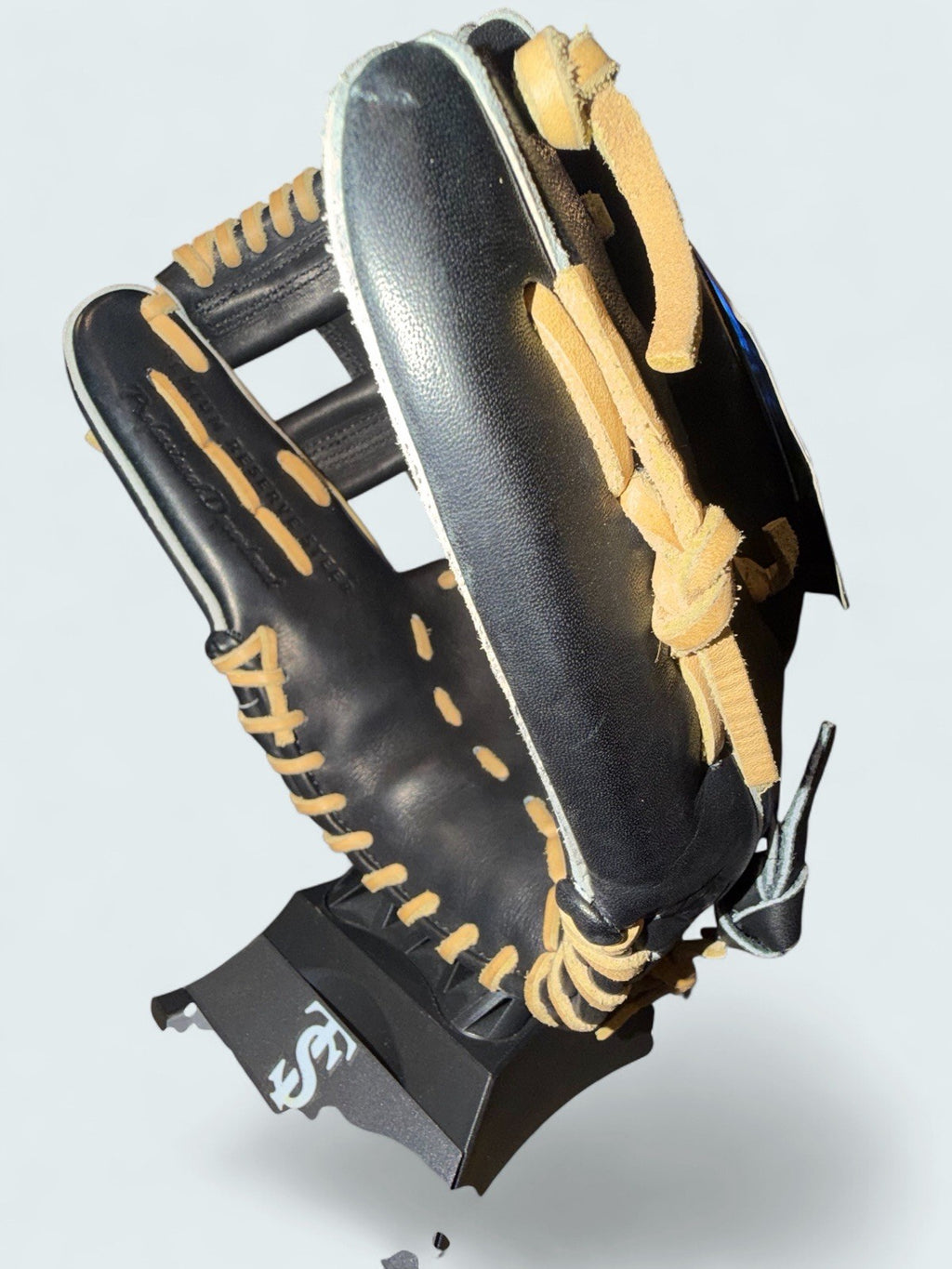 Easton Professional Collection C32 11.75" Baseball Glove RHT BNWT - Single Post