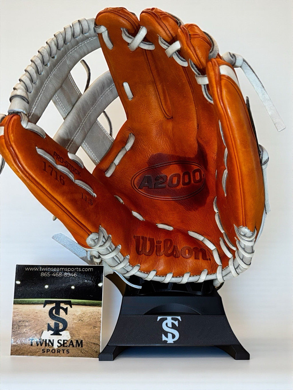 Wilson A2000 1716 11.5” Infield Glove – “The Silver Fox” – RHT