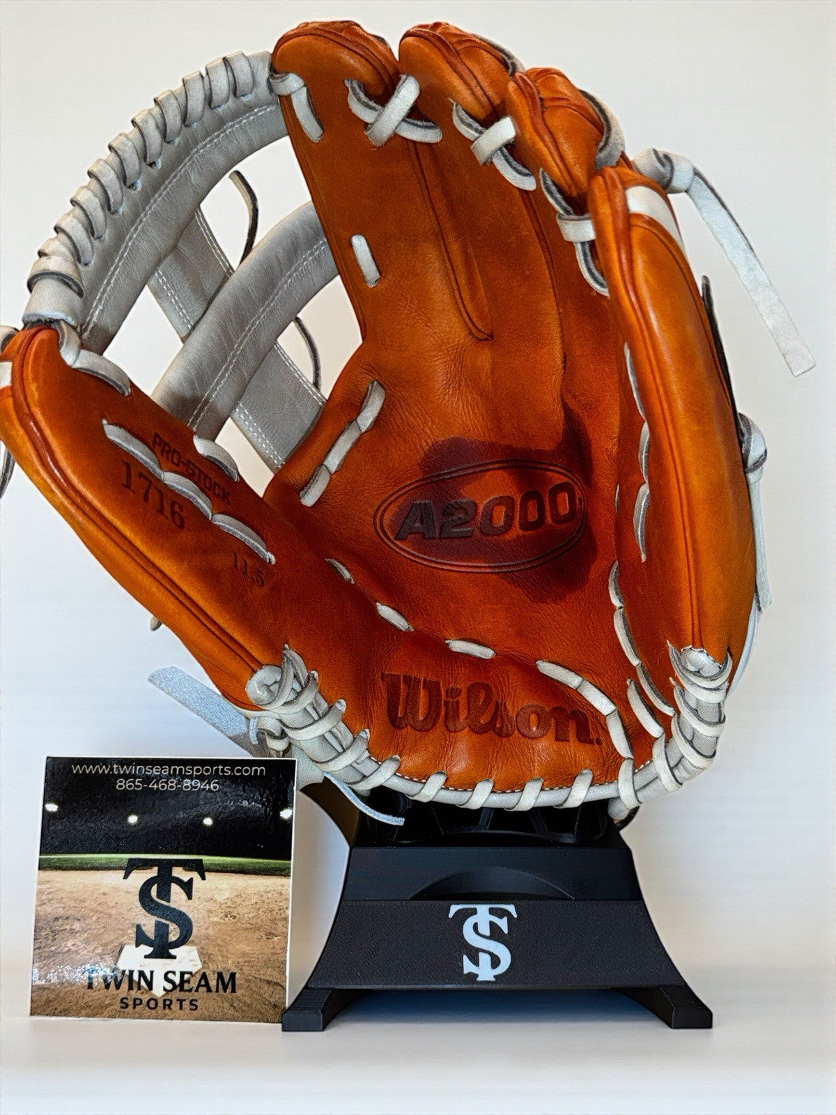 Wilson A2000 1716 11.5” Infield Glove – “The Silver Fox” – RHT