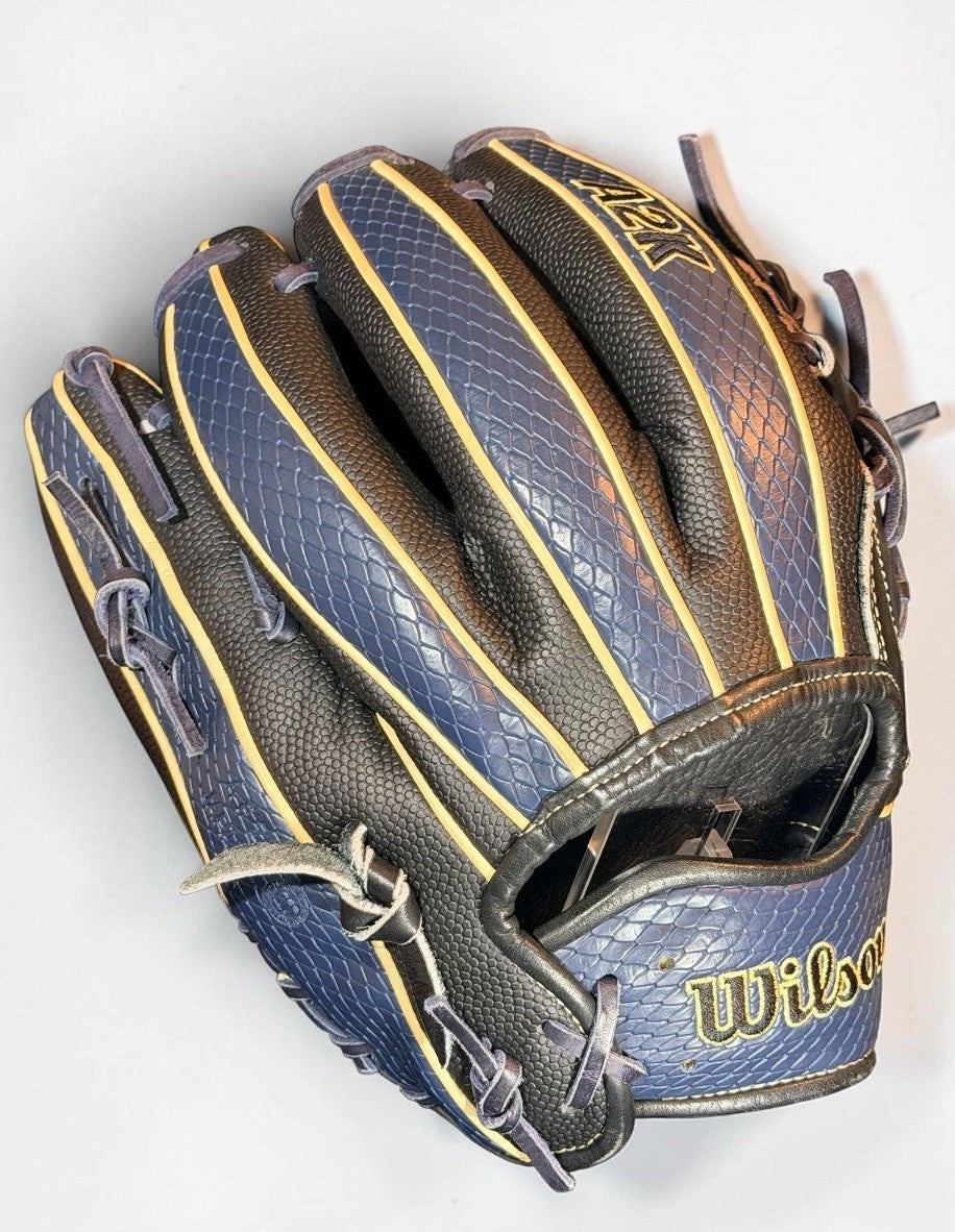 Wilson A2K 1723 11.75” Infield Glove RHT Blue Snakeskin Black Made in Japan