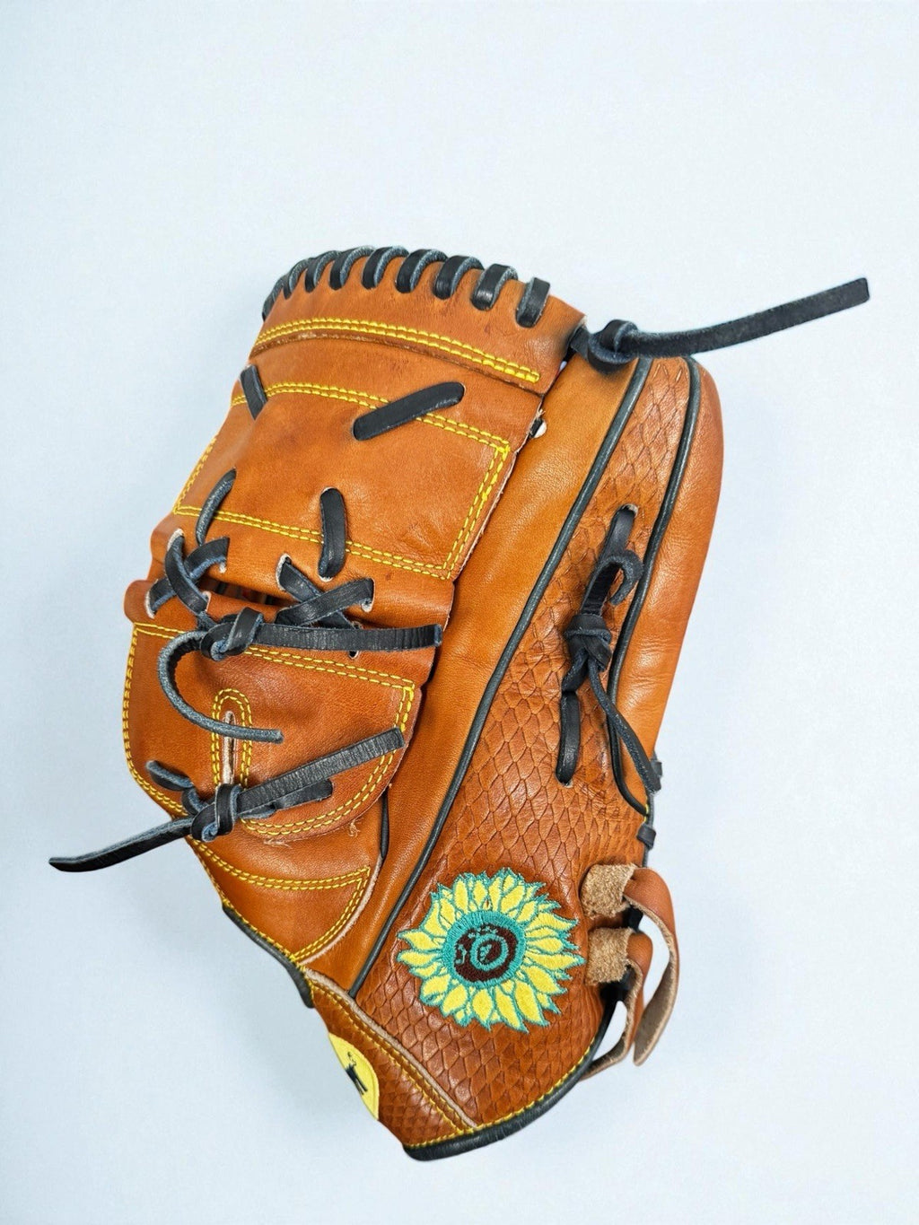 RARE! Wilson A2000 Glove Of The Month GOTM100 Mike Clevinger 12”