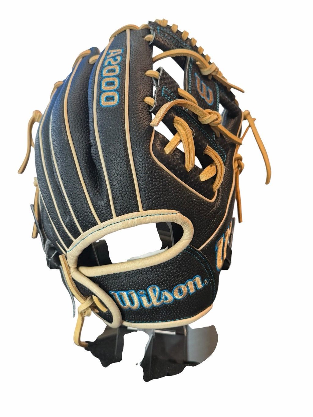 Wilson A2000 DP15 11.5" - Game-Ready Beast