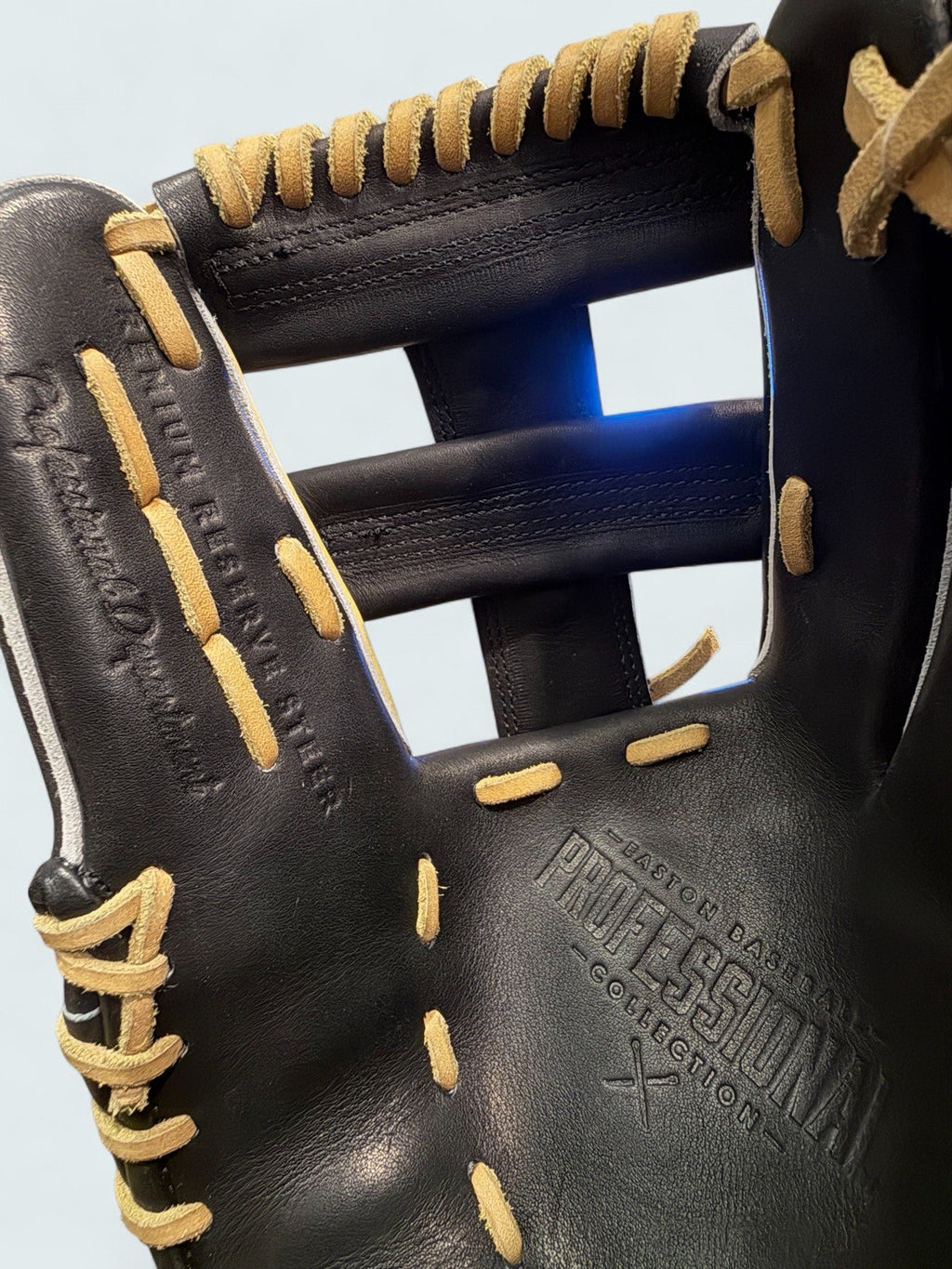 Easton Professional Collection C32 11.75" Baseball Glove RHT BNWT - Single Post