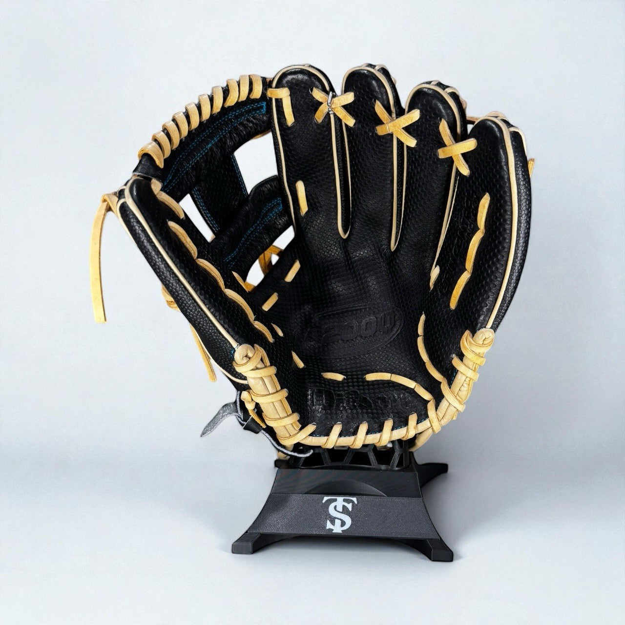 Wilson A2000 SuperSkin DP15 Spin Control Baseball Glove 11.5". New With Tags