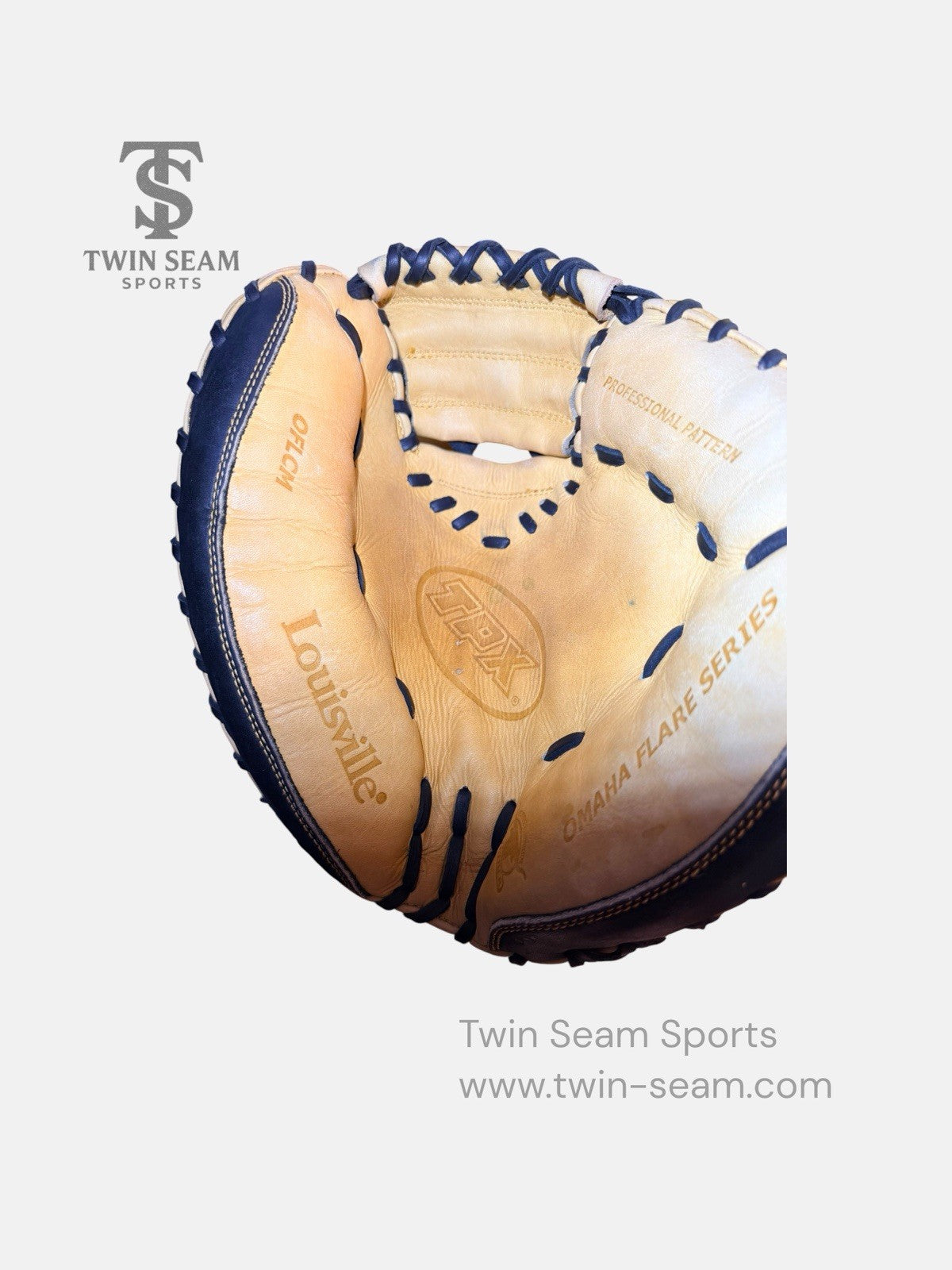 Louisville Slugger TPX Omaha Flare OFLCM Catcher’s Mitt RHT Tan Black Game Ready