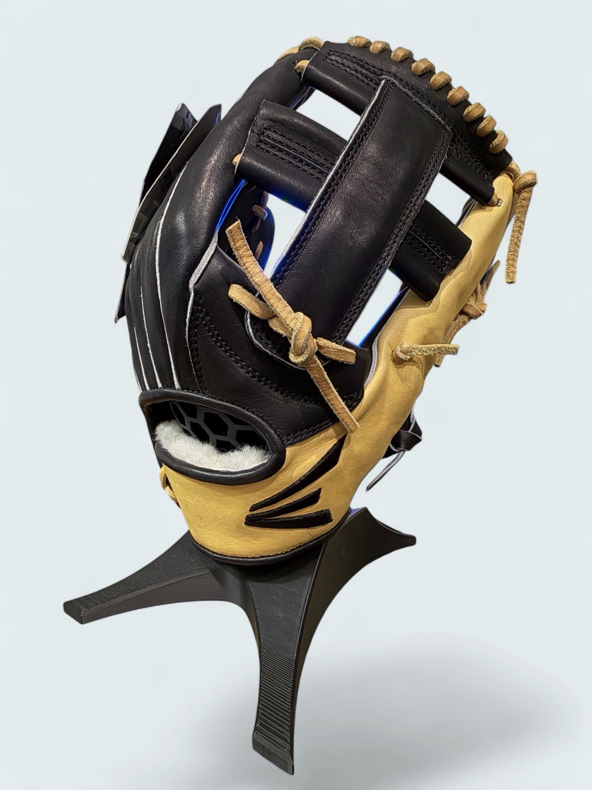 Easton Professional Collection C32 11.75" Baseball Glove RHT BNWT - Single Post