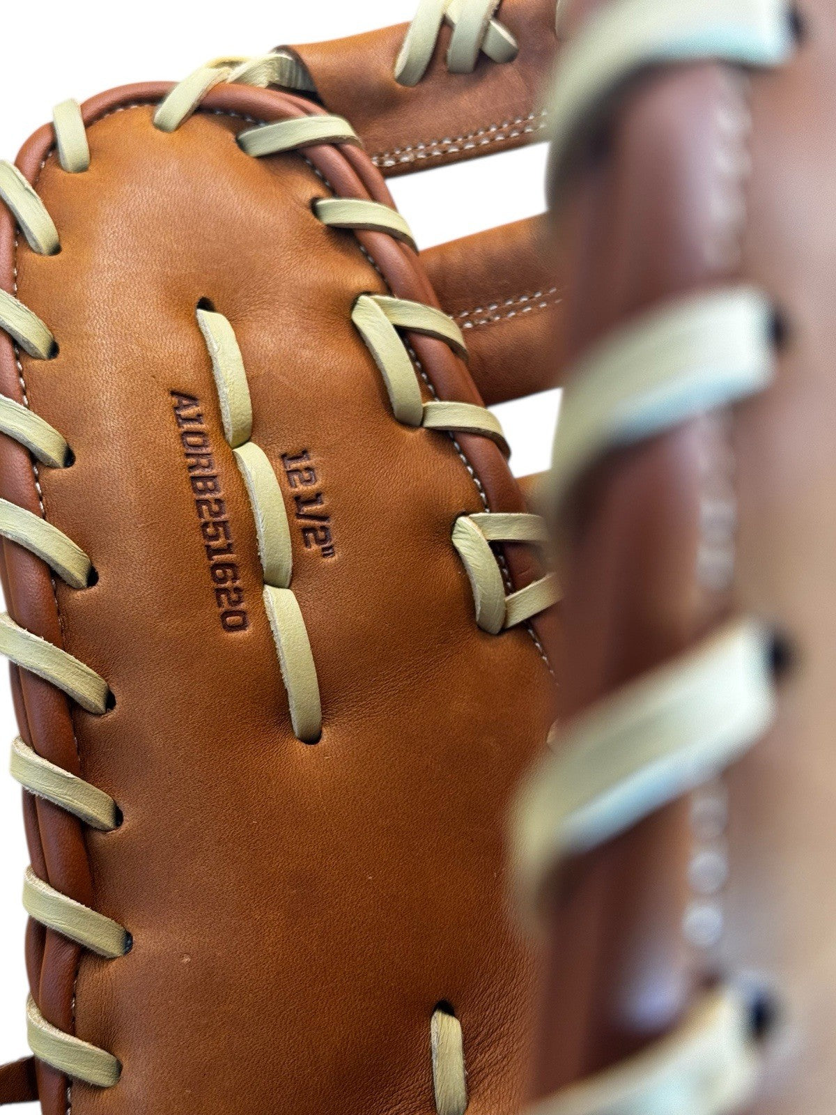 Wilson A1000 1620 12.5" Baseball First Base Mitt: WBW102587125 - BRAND NEW