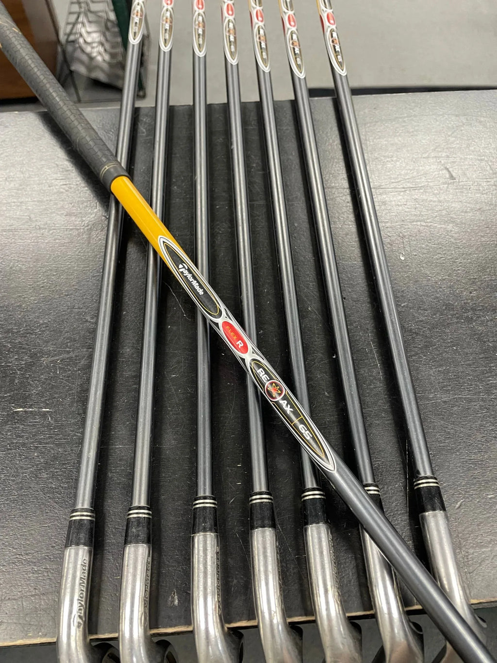 TaylorMade R7 Iron Set (Used)