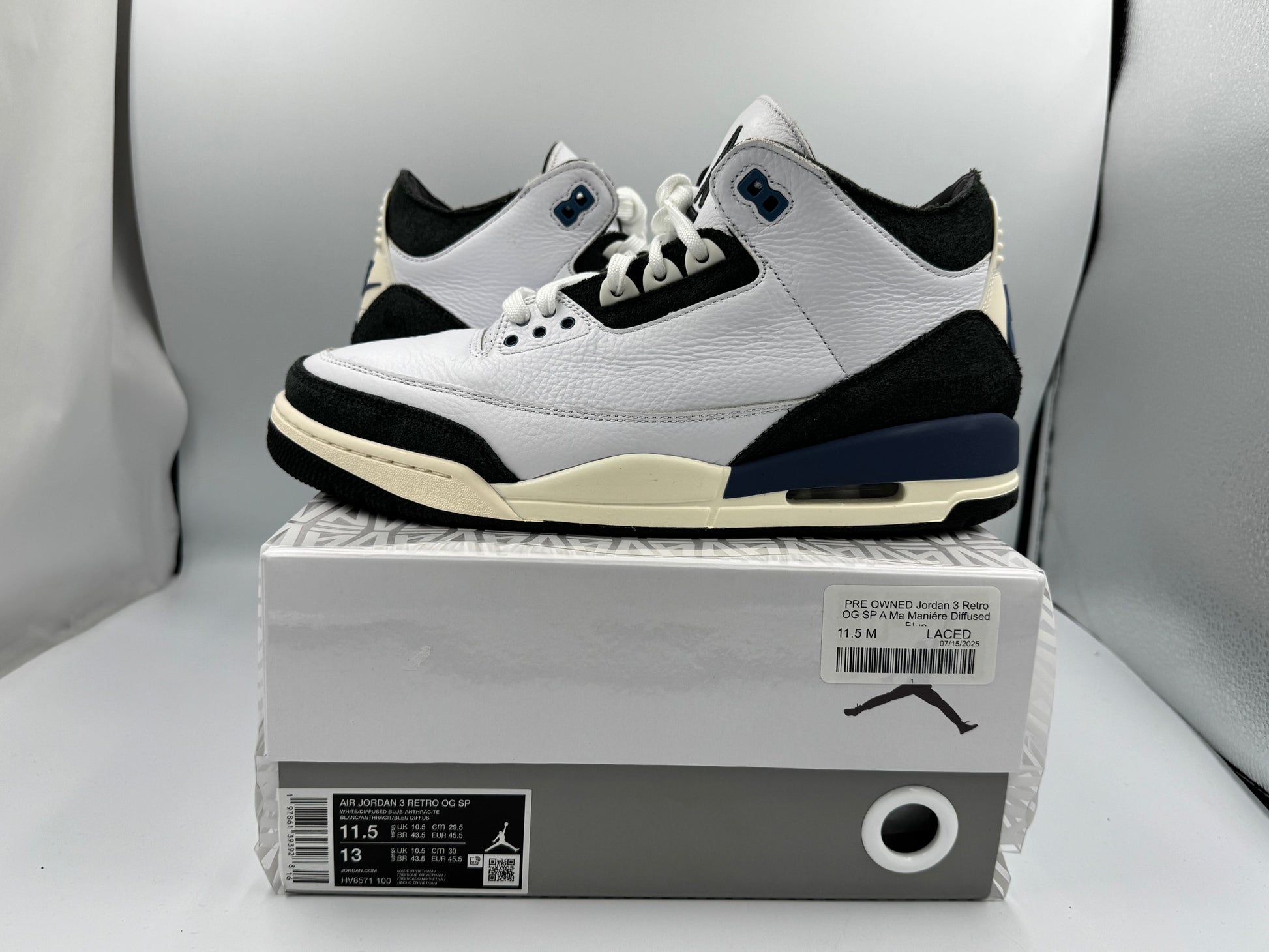 PRE OWNED Jordan 3 Retro OG SP A Ma Maniére Diffused Blue