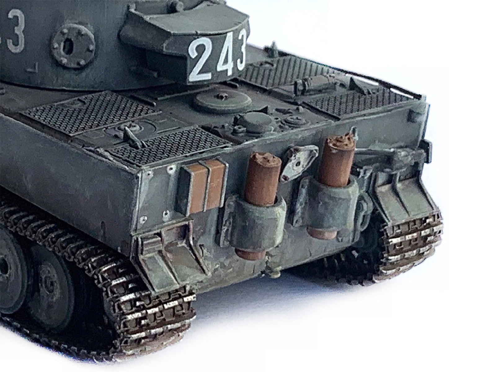 Germany Sd. Kfz. 181 PzKpfw VI Tiger I Heavy Tank "Initial Production s.Pz.Abt.503 Rostov" (1943) "NEO Dragon Armor" Series 1/72 Plastic Model by Dragon Models