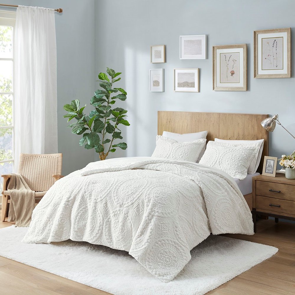Set of Two Ivory Medallion Twin Ring Stitch Polyester Sham And Comforter