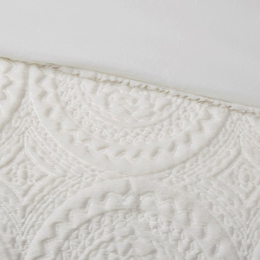 Set of Two Ivory Medallion Twin Ring Stitch Polyester Sham And Comforter