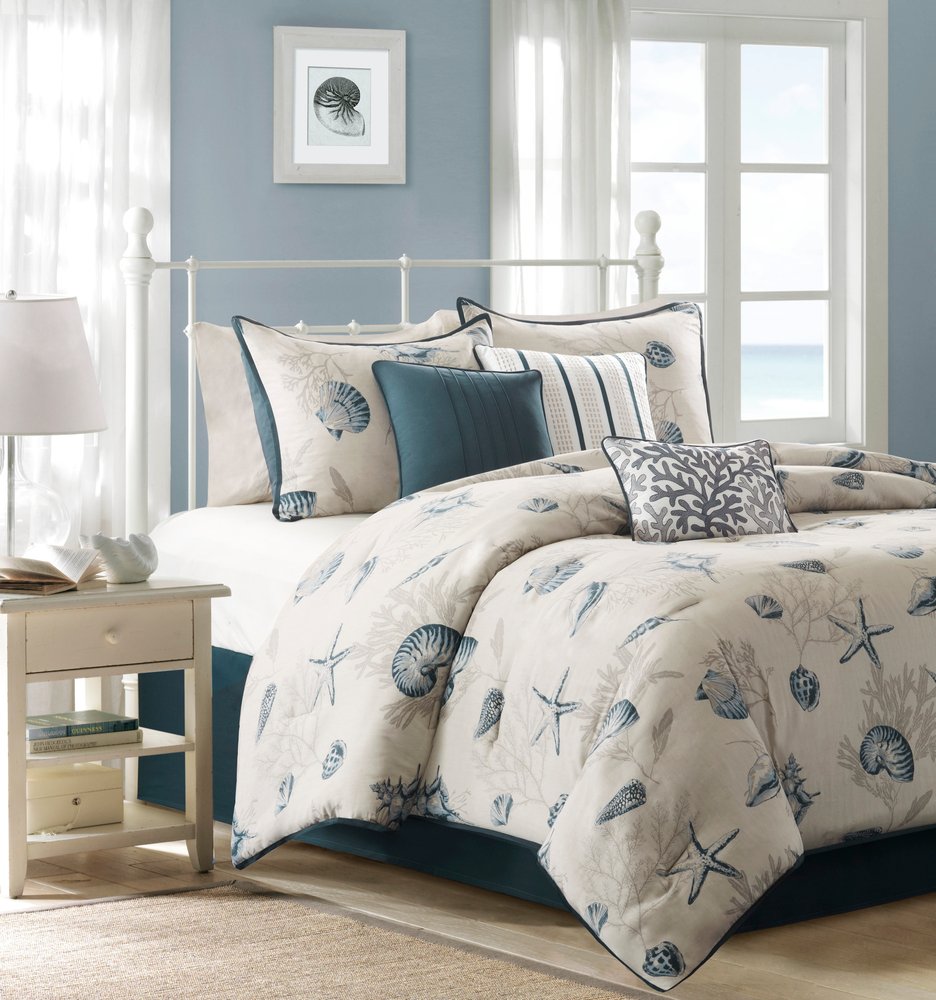 Set of Seven Blue And Ivory Queen Ring Stitch Sham And Comforter
