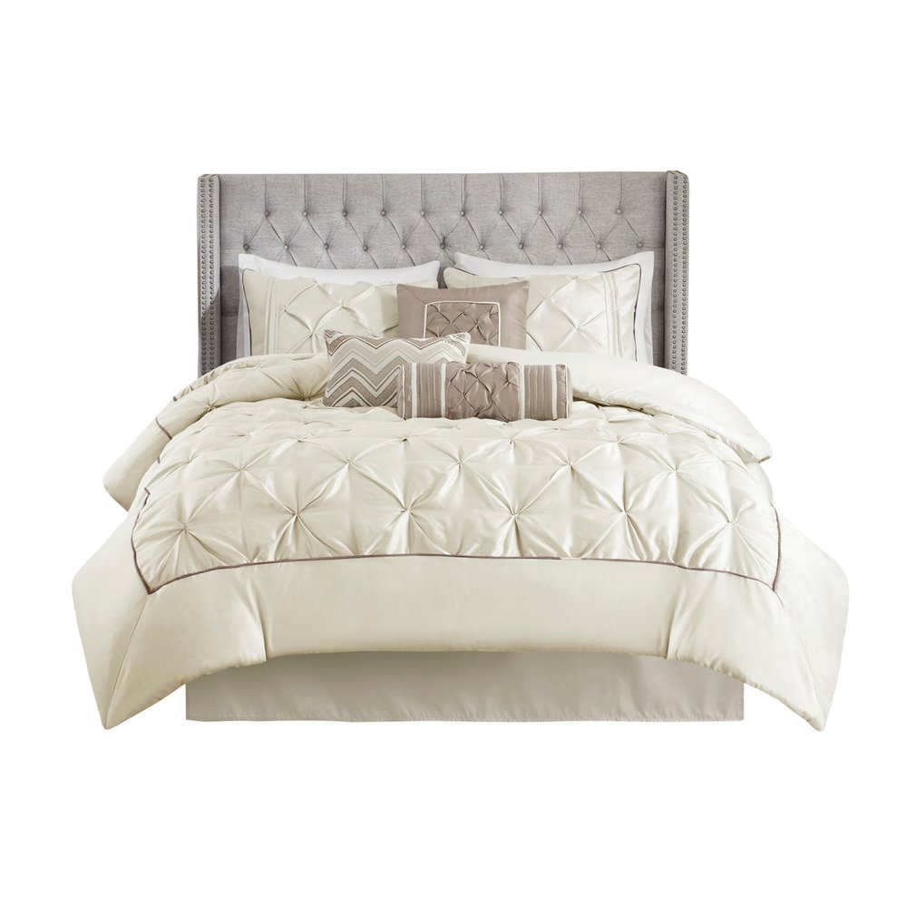 Set of Seven Ivory Queen Ring Stitch Polyester Sham And Comforter