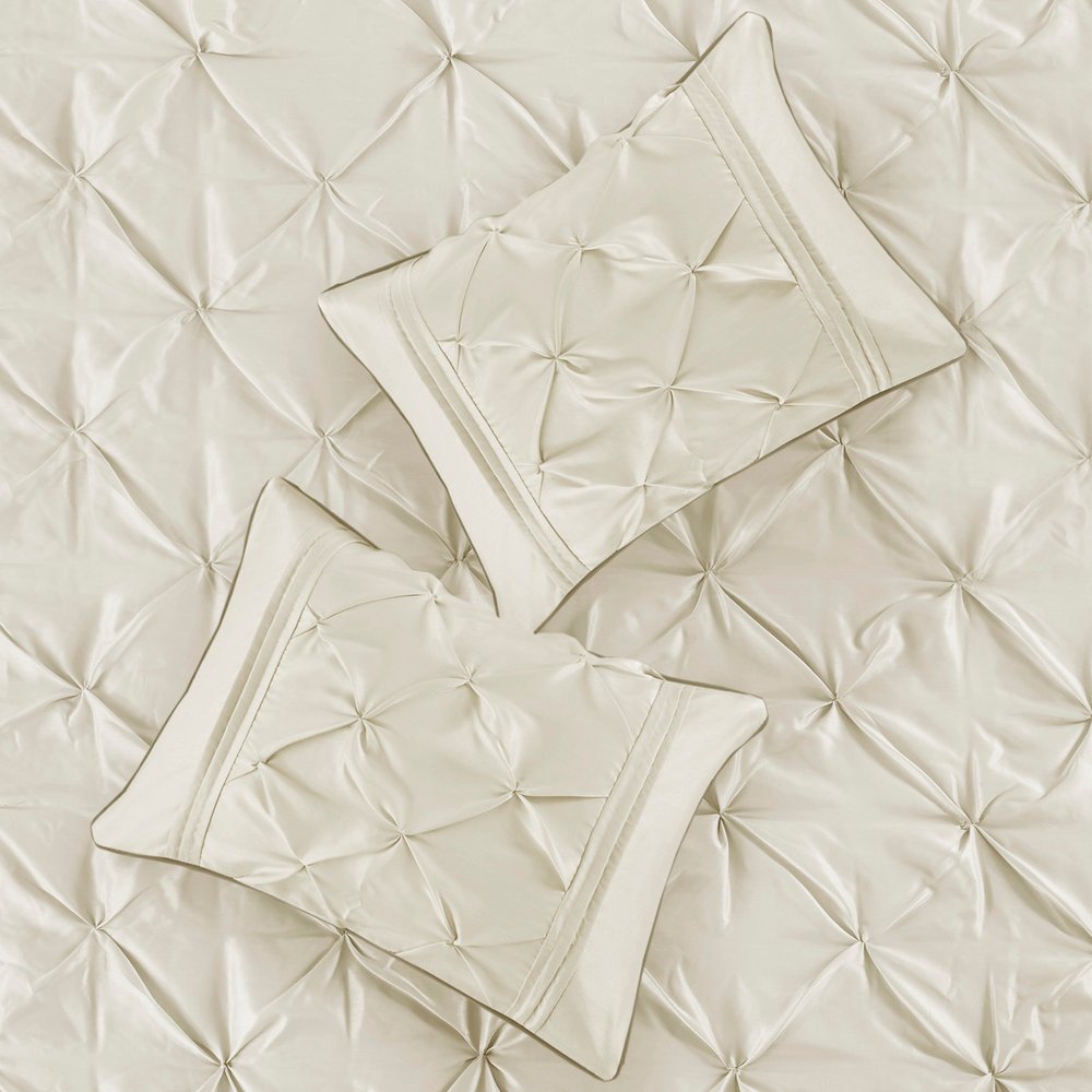 Set of Seven Ivory Queen Ring Stitch Polyester Sham And Comforter
