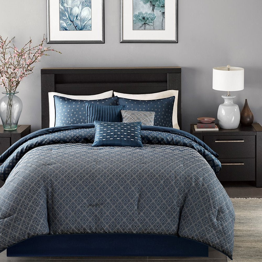Set of Seven Navy Blue And Ivory Ombre King Ring Stitch Polyester Sham And Comforter