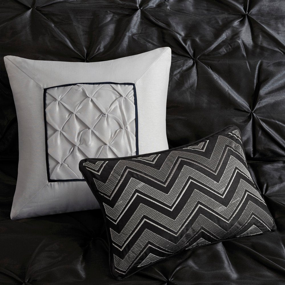 Set of Seven Black King Ring Stitch Polyester Sham And Comforter