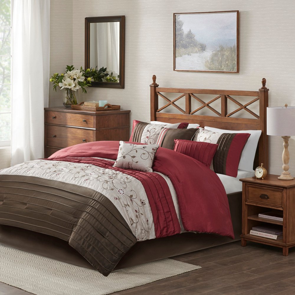 Set of Seven Red Brown And Ivory Floral King Ring Stitch Polyester Sham And Comforter