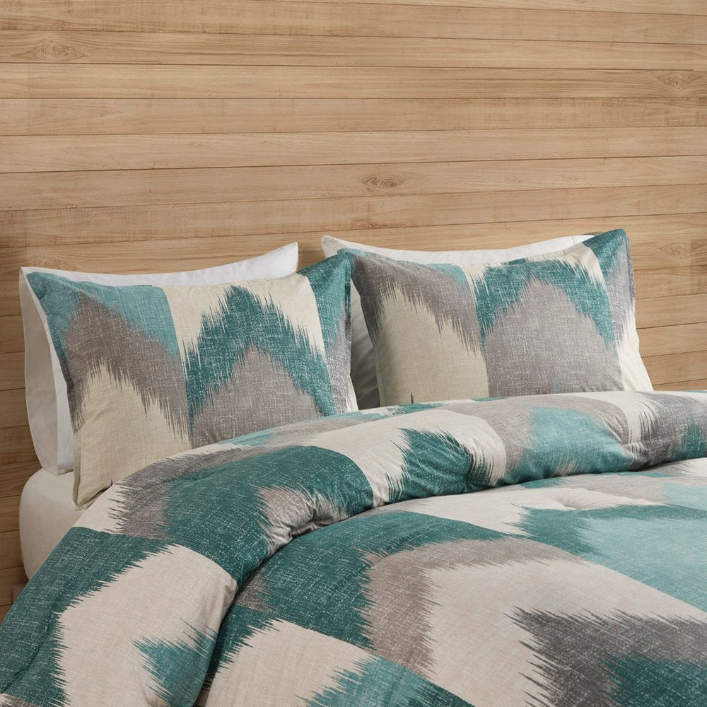 Set of Three Aqua And White King Ring Stitch Polyester Sham And Comforter