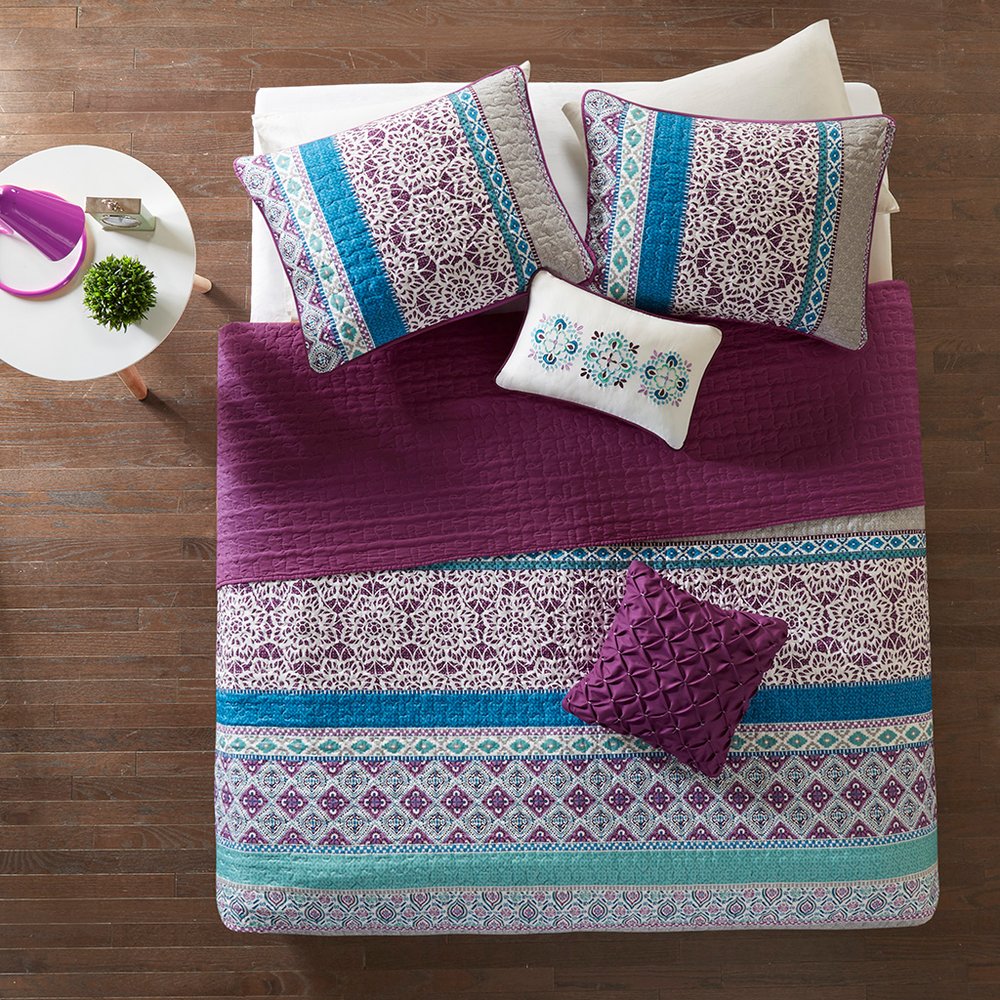 Set of Five Purple And Ivory Striped Queen Ring Stitch Sham And Comforter