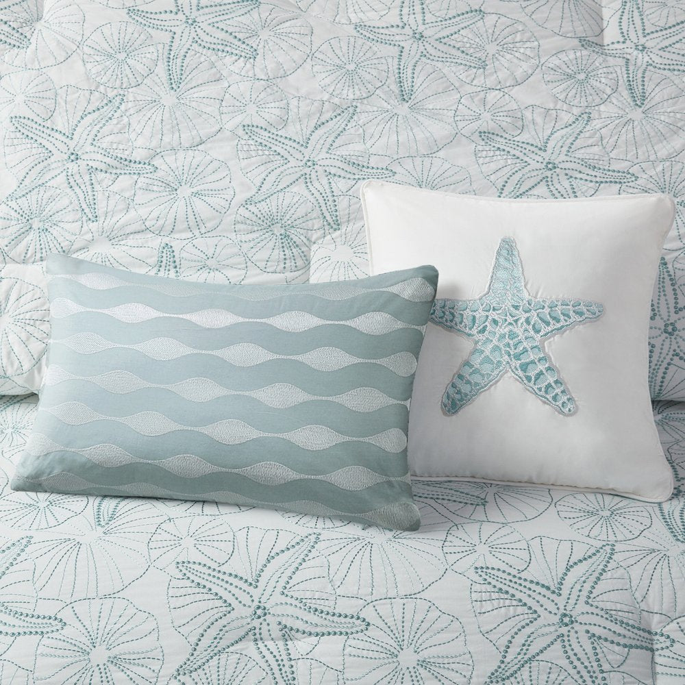 Set of Four White And Aqua King Ring Stitch Sham And Comforter