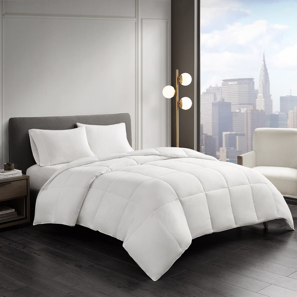 White Ring Stitch Sham And Comforter