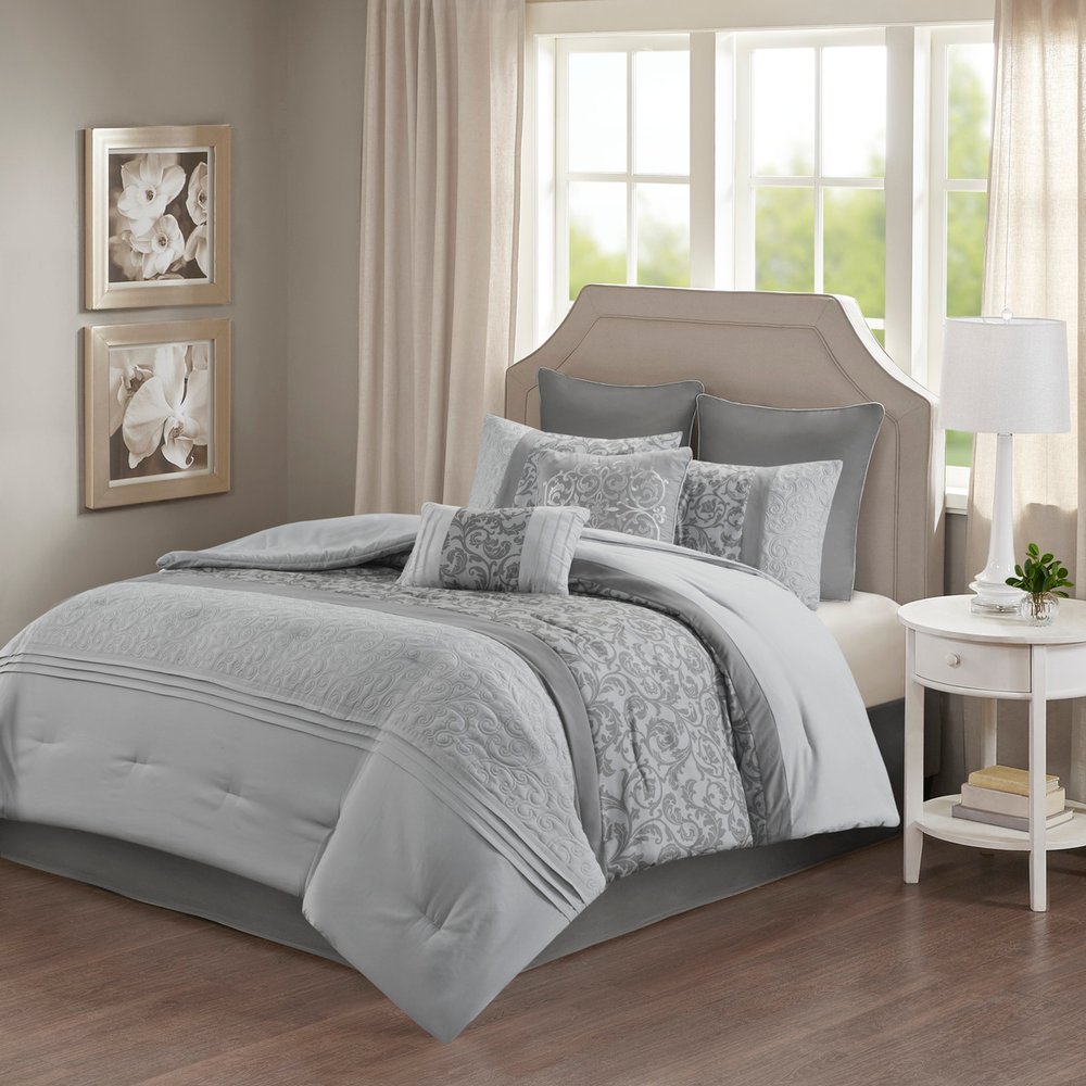 Set of Eight Gray And Ivory Damask Ring Stitch Polyester Sham And Comforter