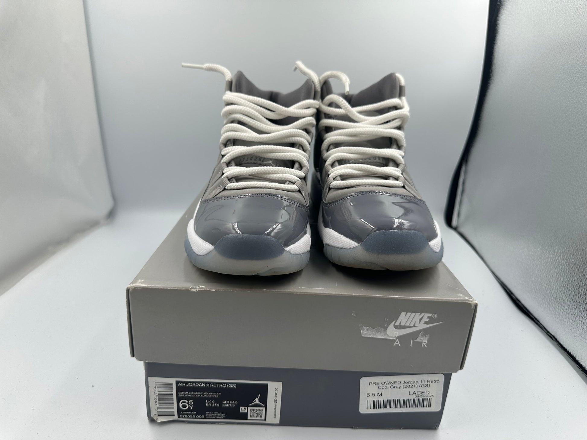 PRE OWNED Jordan 11 Retro Cool Grey (2021) (GS)