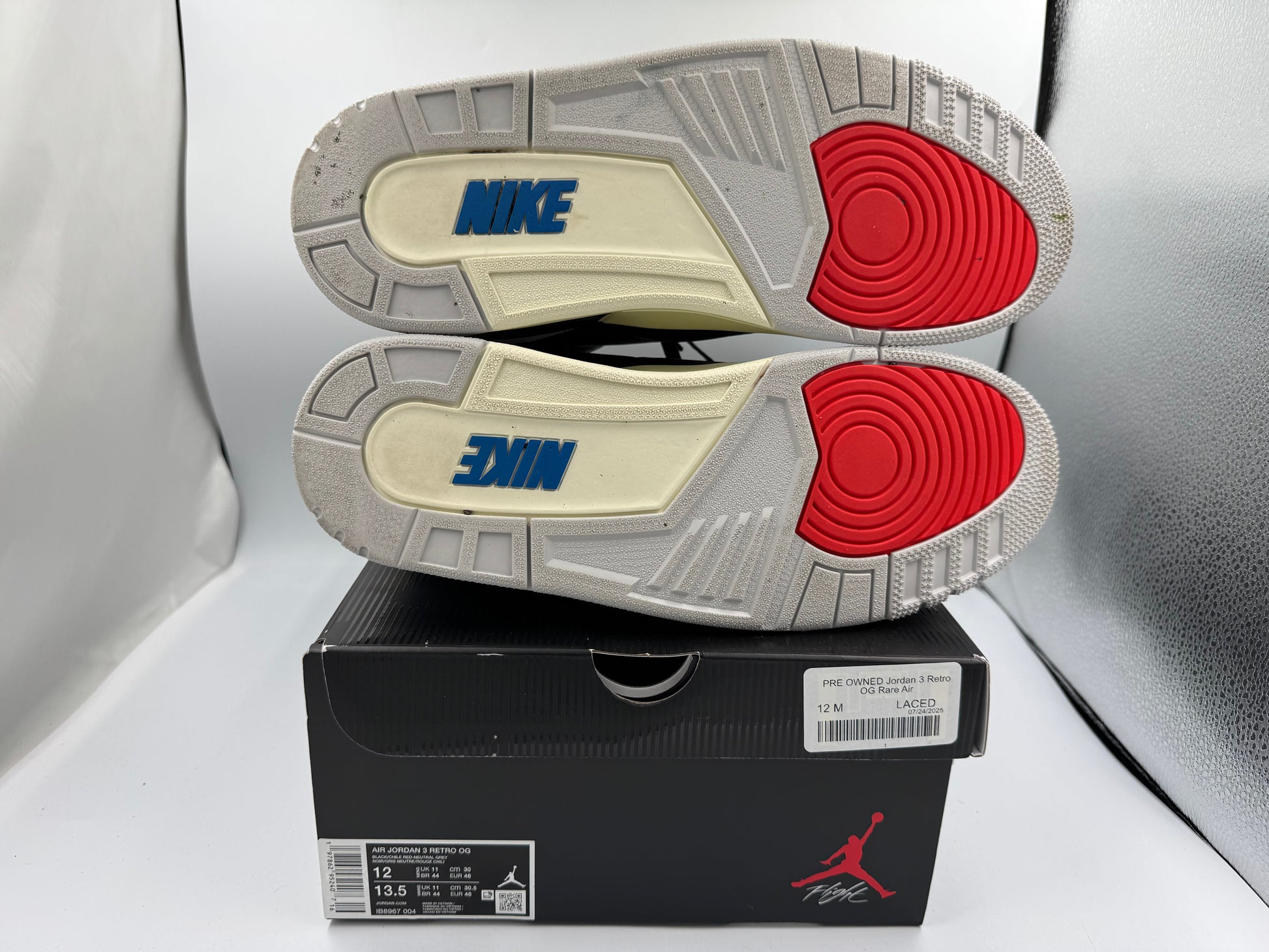 PRE OWNED Jordan 3 Retro OG Rare Air