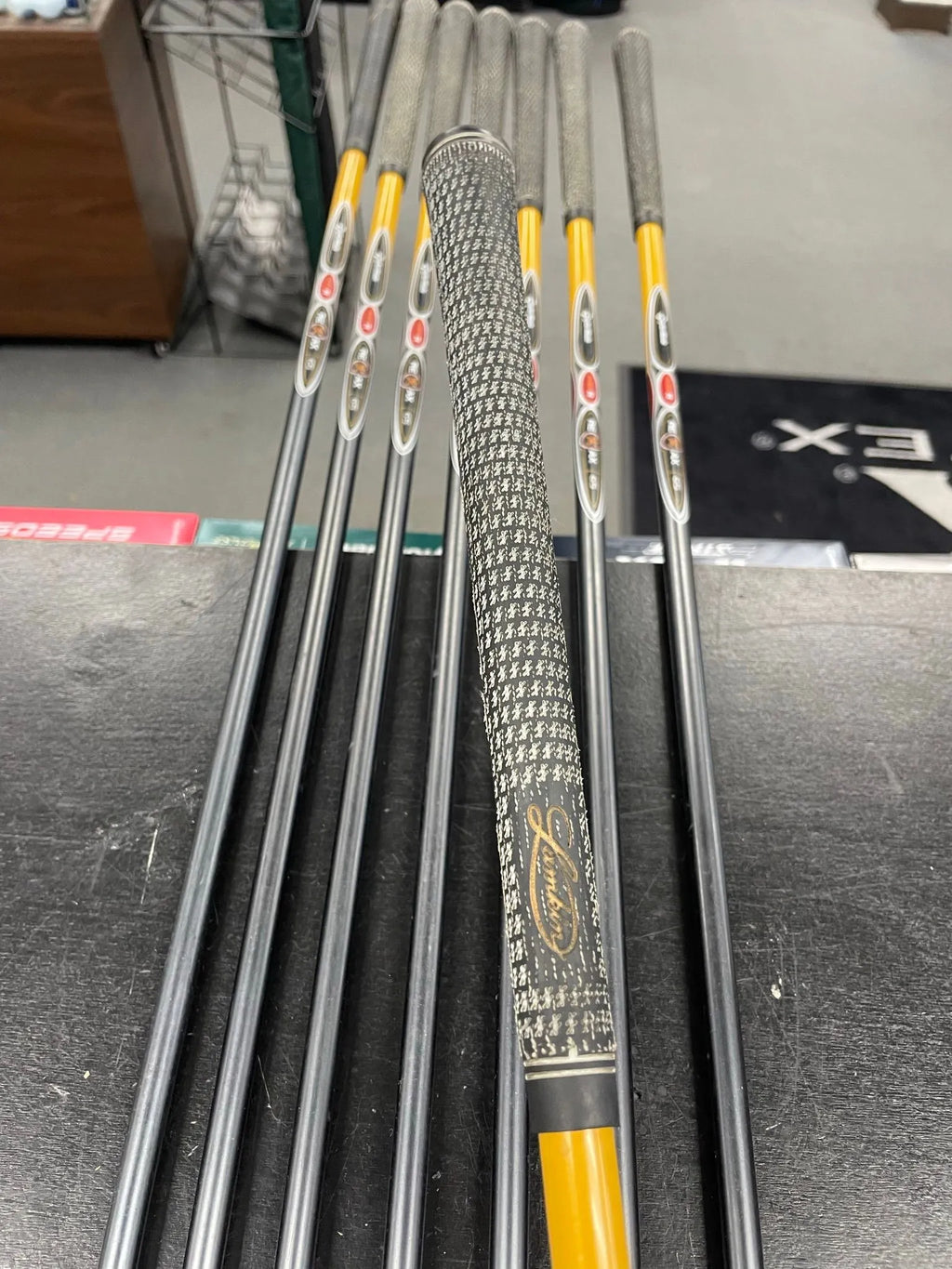 TaylorMade R7 Iron Set (Used)