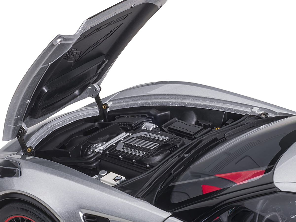 Chevrolet Corvette C7 Z06 Blade Silver 1/18 Model Car by Autoart