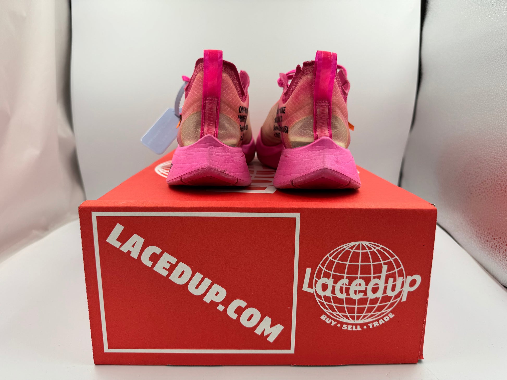 PRE OWNED Nike Zoom Fly Off-White Pink No Box