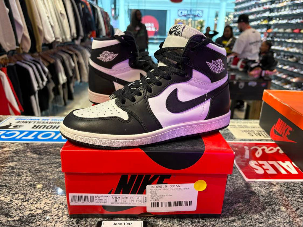 PRE OWNED Jordan 1 Retro High '85 Black White (2023)