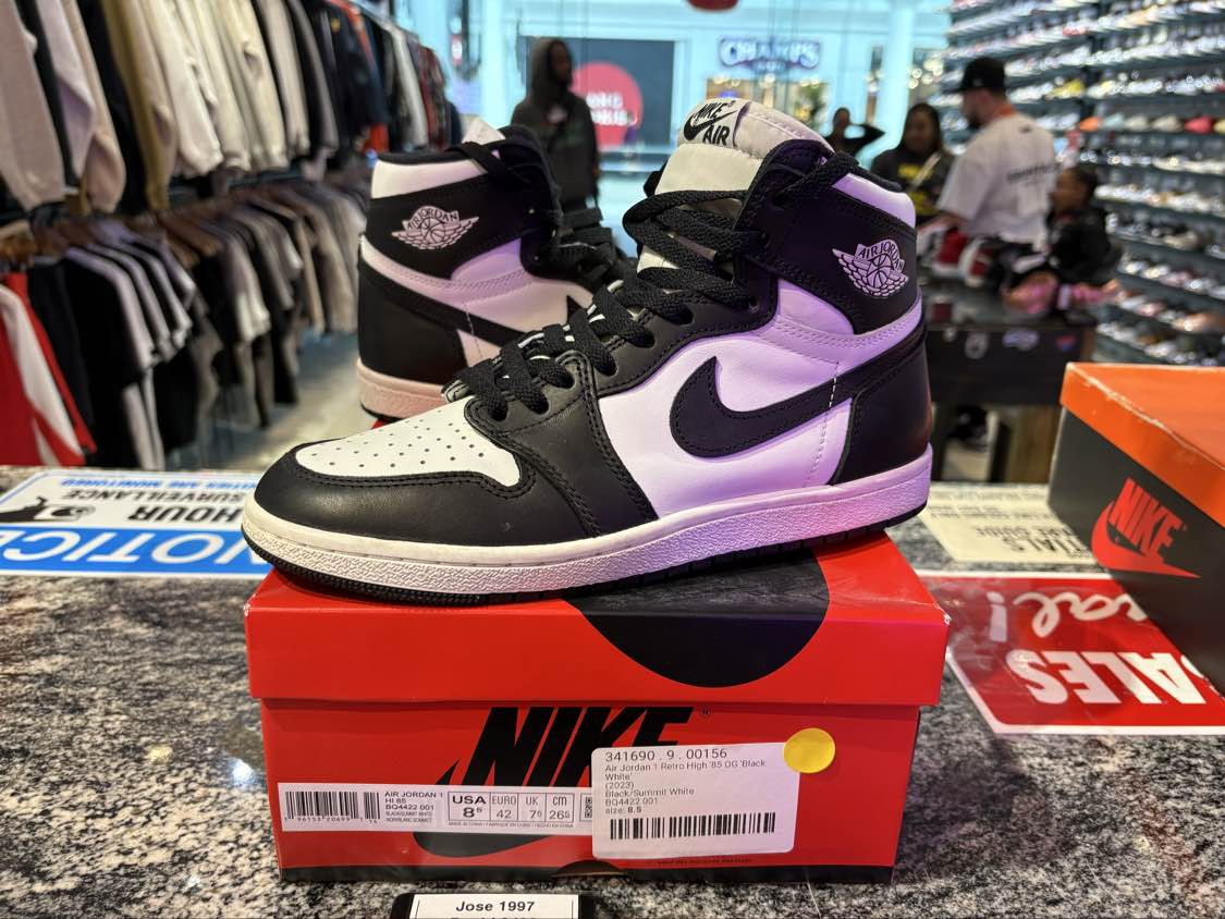 PRE OWNED Jordan 1 Retro High '85 Black White (2023)