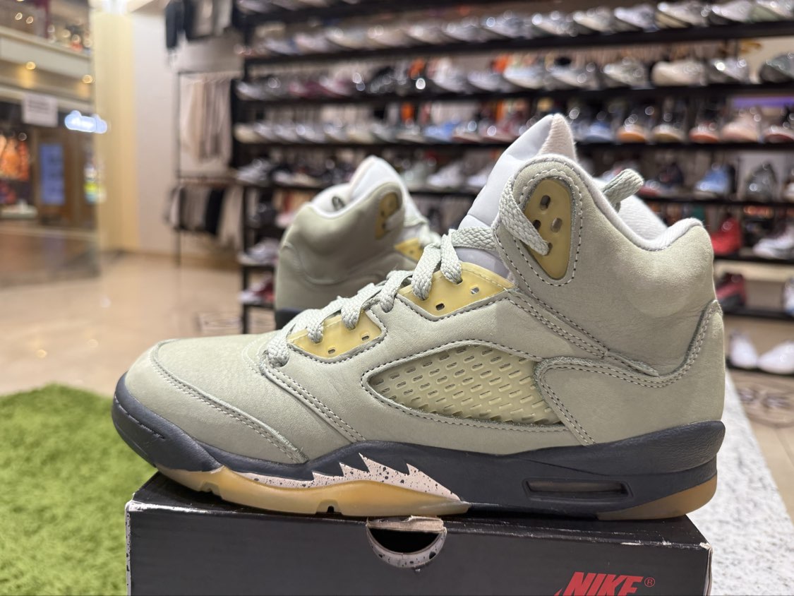 PRE OWNED Jordan 5 Retro Jade Horizon (GS)